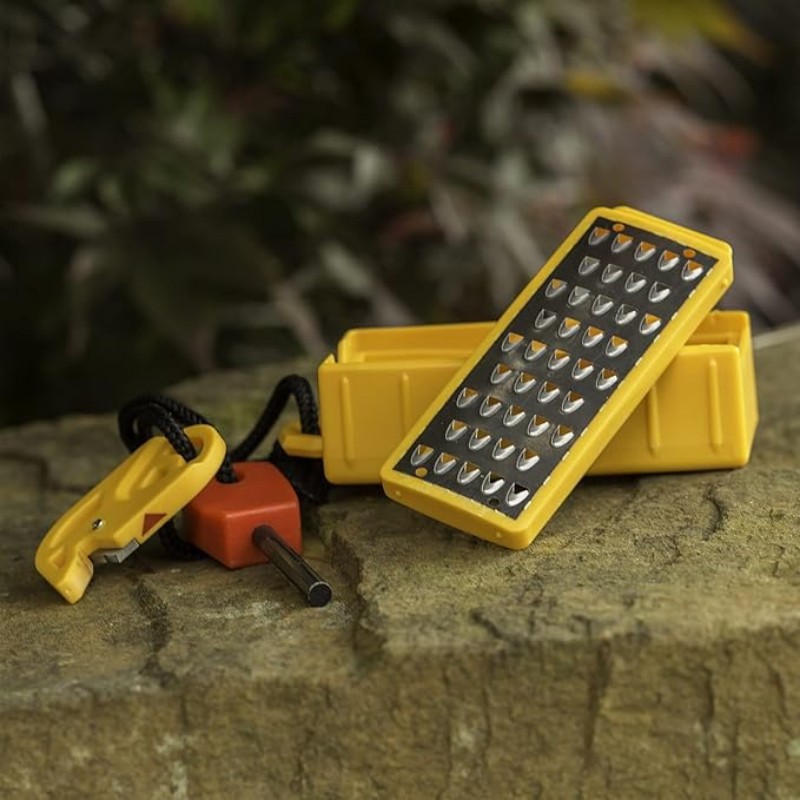 Multi-functional Outdoor Emerg - Fire Starter Flint recensione e prezzo