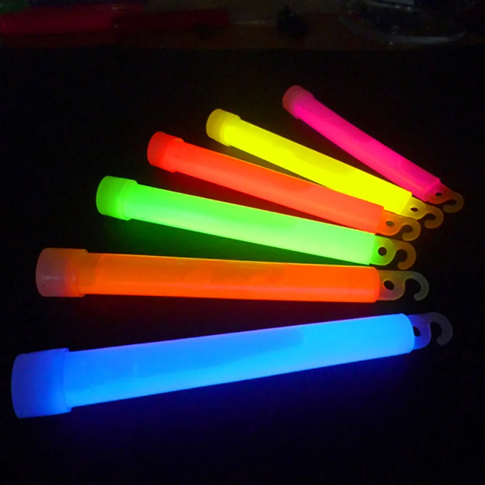 6 Inch Survival Kit Military G - Glow Sticks Survival recensione e prezzo